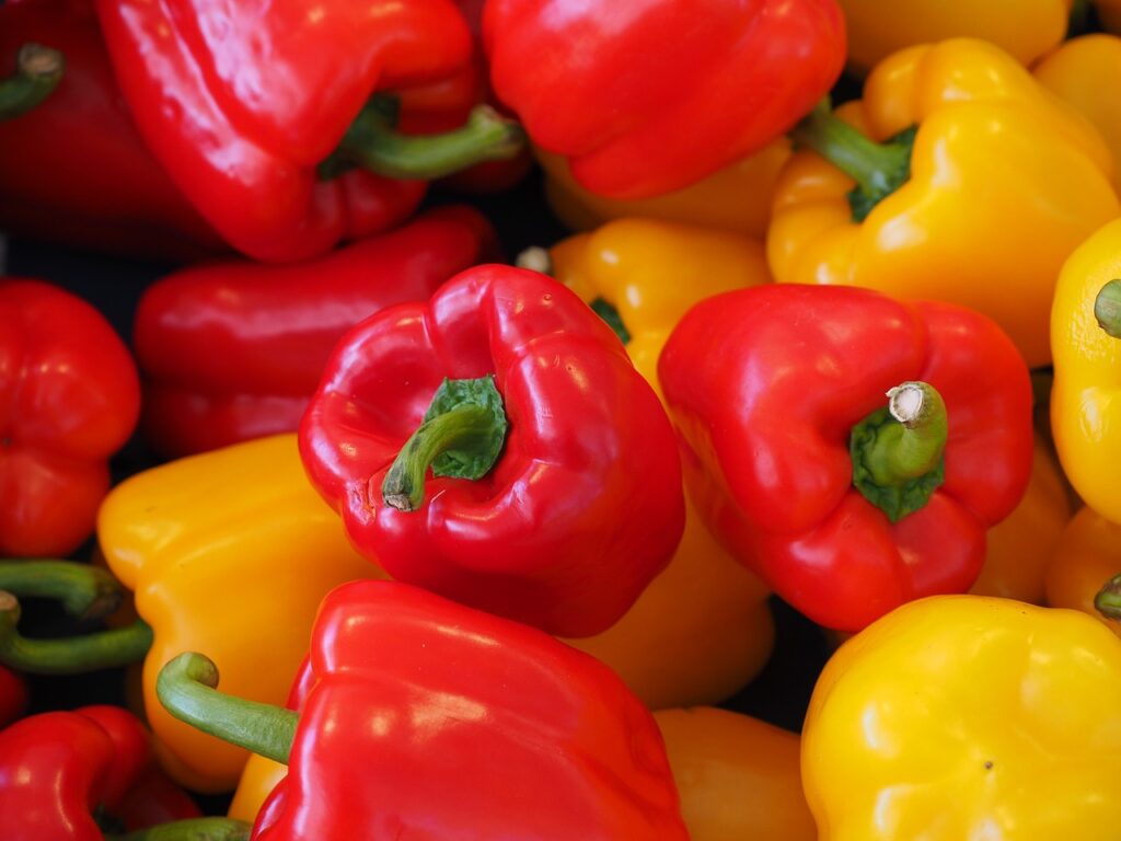 bell peppers, sweet peppers, capsicums-499068.jpg